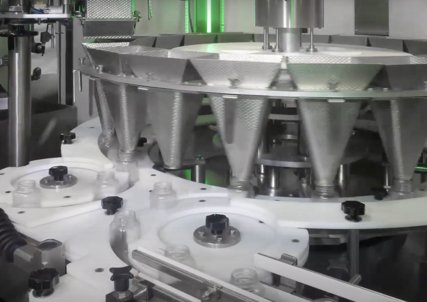 Spindexer HS rotary filler traveling funnels